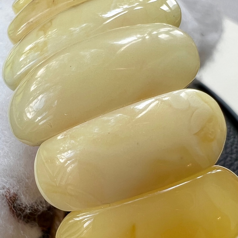 Браслет пласт. янтарь 3301109460-4