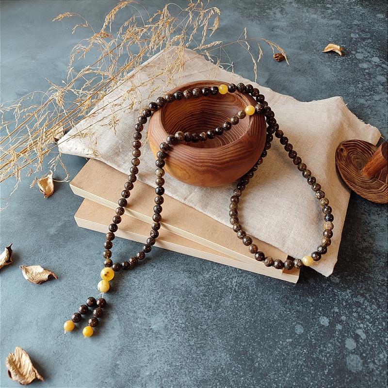 Четки будд. янтарь