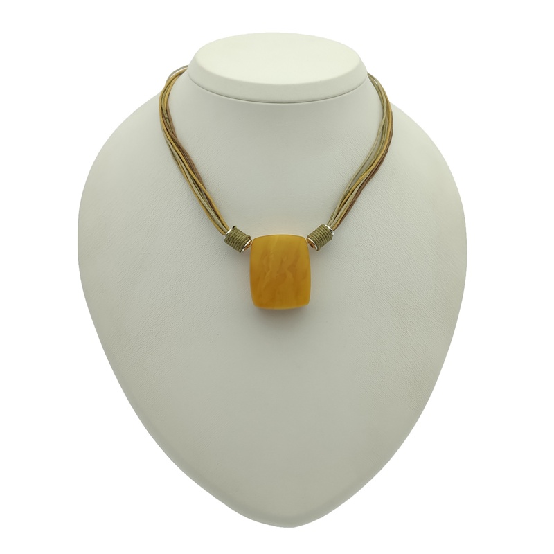 Колье янтарь