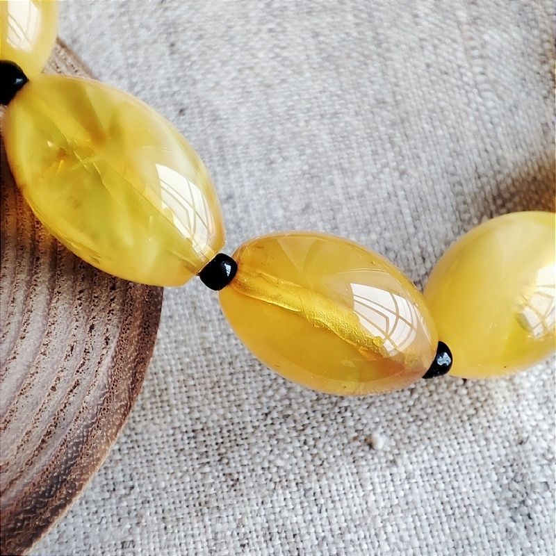 Браслет "Оливка" янтарь