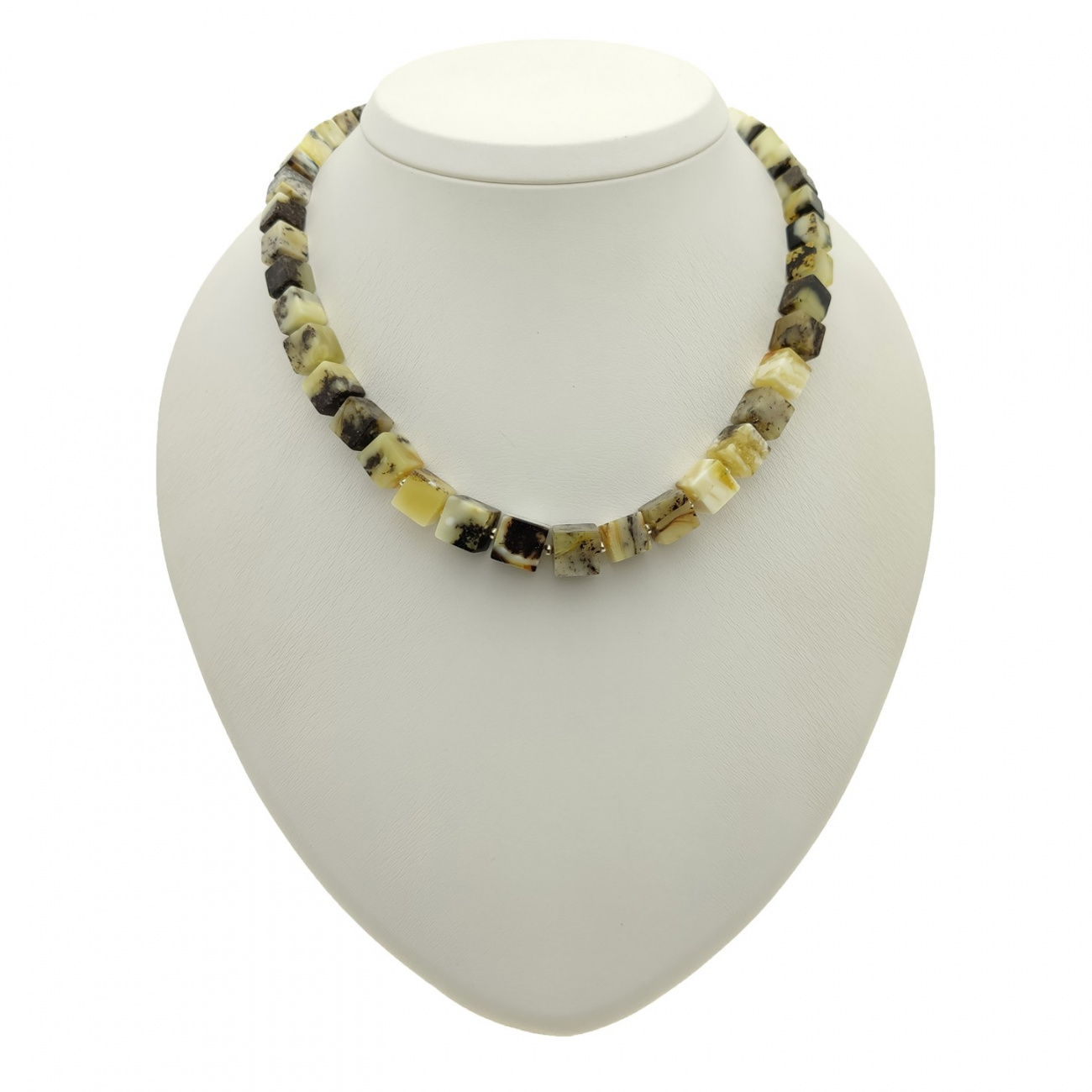 Бусы "Куб" из янтаря