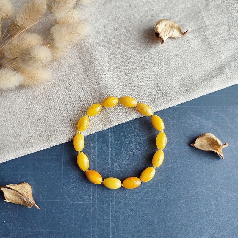 Браслет "Оливка" янтарь