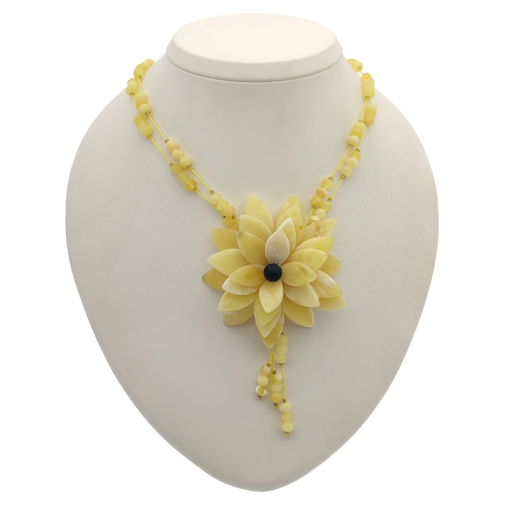 Колье "Цветок" янтарь