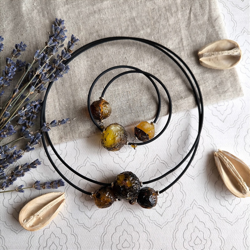 Колье 