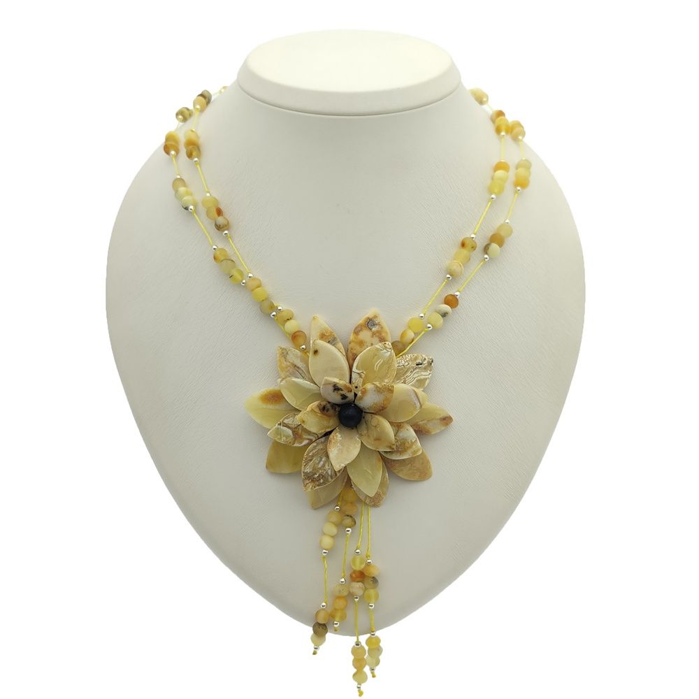 Колье "Цветок" янтарь