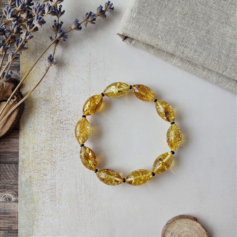 Браслет "Оливка" янтарь