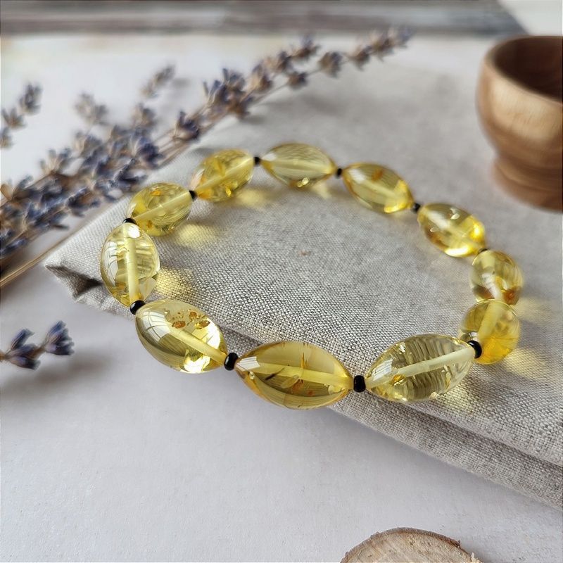 Браслет "Оливка" янтарь