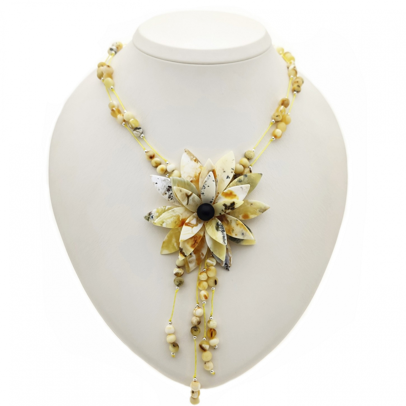 Колье "Лотос" янтарь